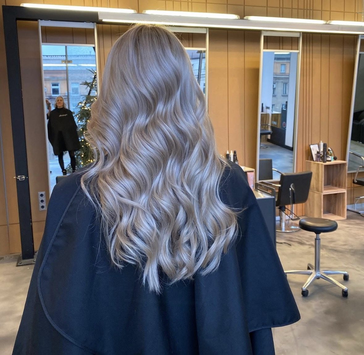 Fale i koloryzacja włosów — Wilamowski Hair